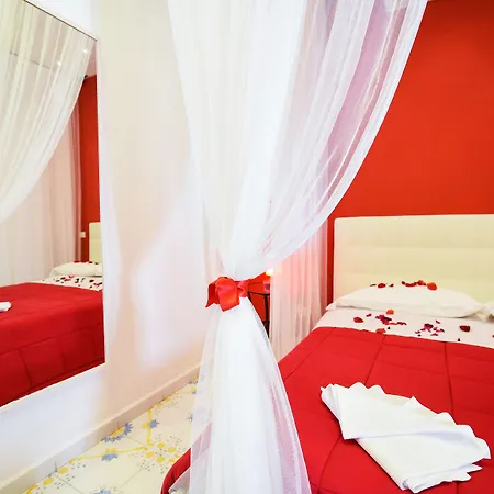 Diana ゲストハウス 2*